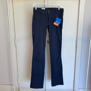 NWT Columbia Straight Leg Saturday Trail Hiking Pants - 4 long